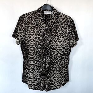 Dana Buchman Stretchy Leopard Shirt with Ruffle Placket, M